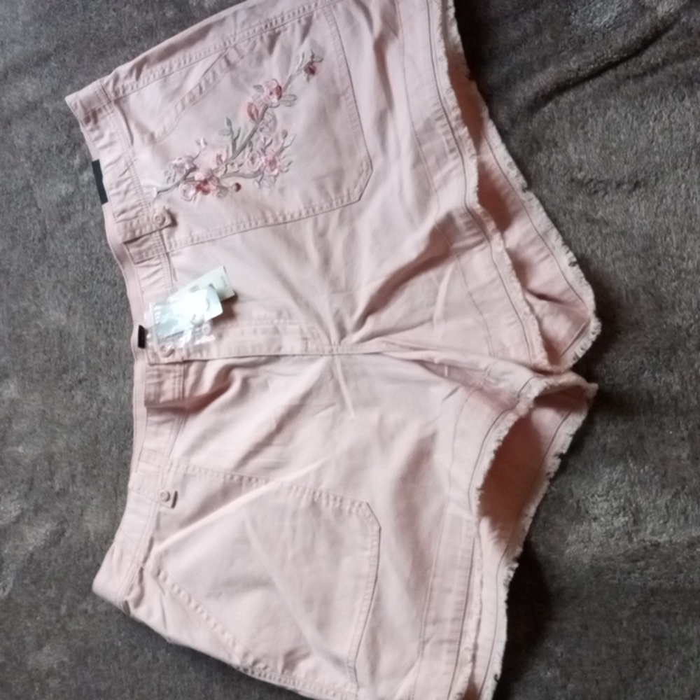 Lane Bryant pink embroidered girlfriend shorts with frayed hems